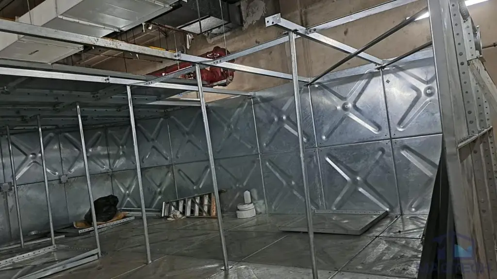 HDG water tank replacement at Changi Terminal 1, Singapore – internal bracing installed inside the sectional tank